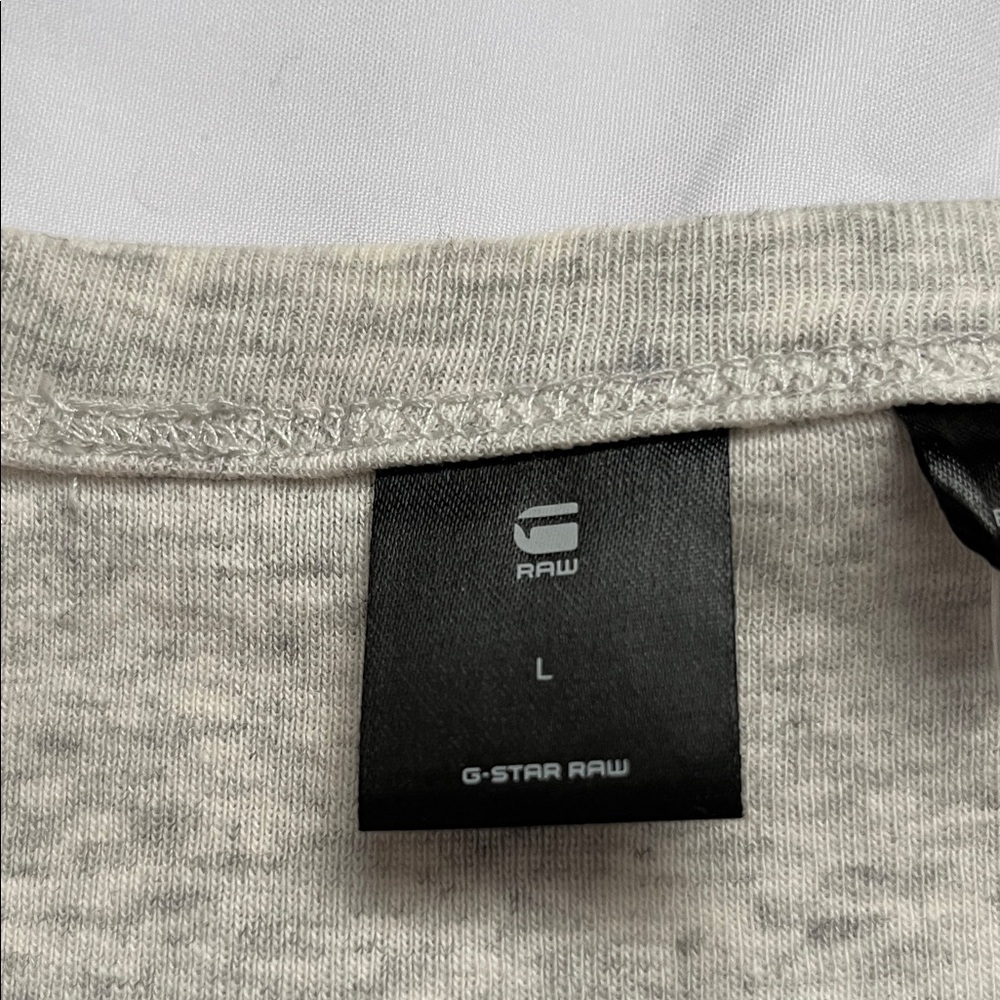 G-Star Men's White Tee with Black Logo new with no tag - Picture 3 of 11
